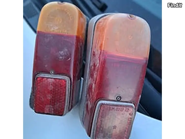 Myydään Fiat 600 valot