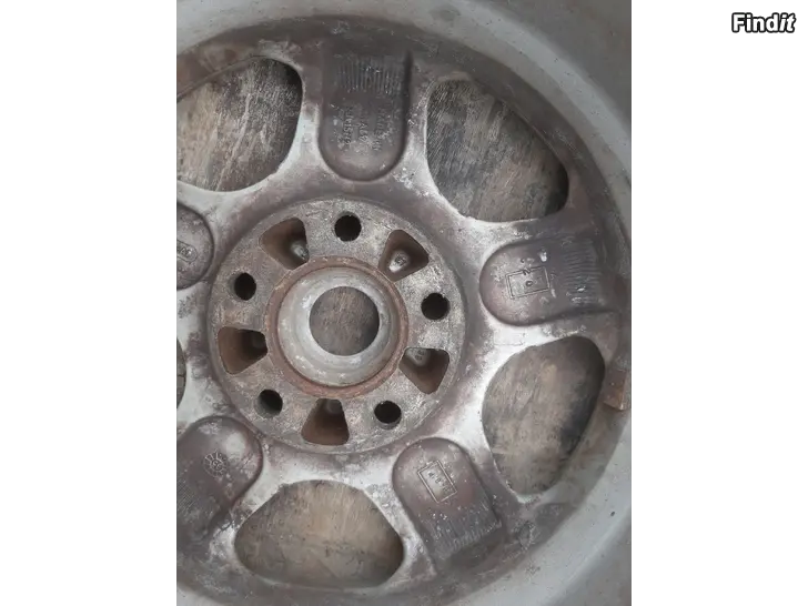 Myydään Fondmetal alumiini vanteet 15x7 5x115.3 Et 35 keskireikä n. 69mm