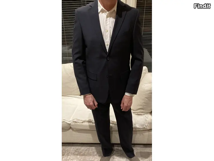 Säljes Fin kostym Daniel Hechter