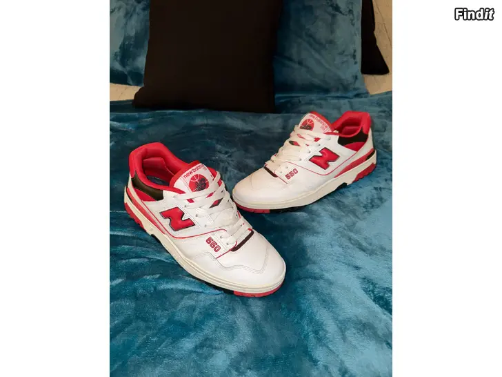 Säljes New Balance 550