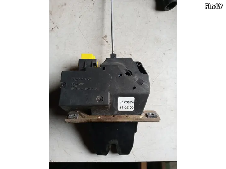 Myydään Volvo S80 2000 takaluukun lukkolaite 9170974