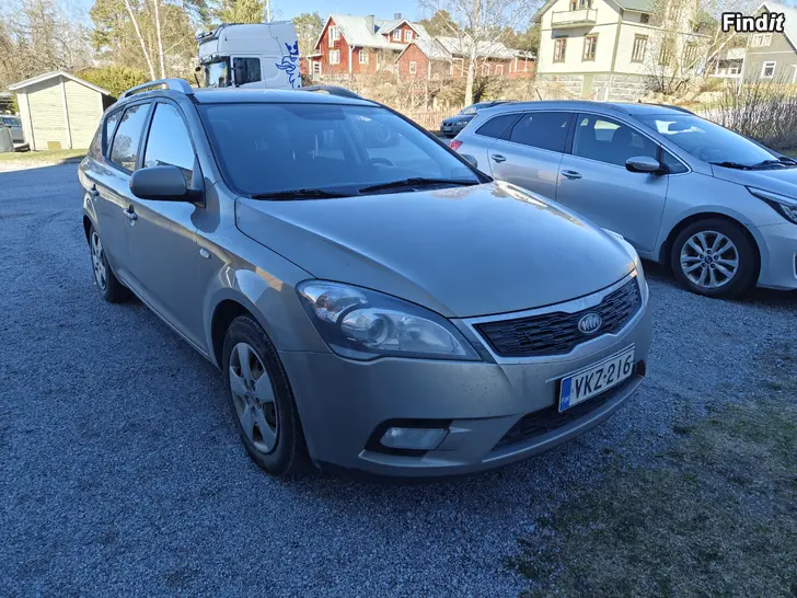 Myydään Kia ceed 1,6 crdi 2011
