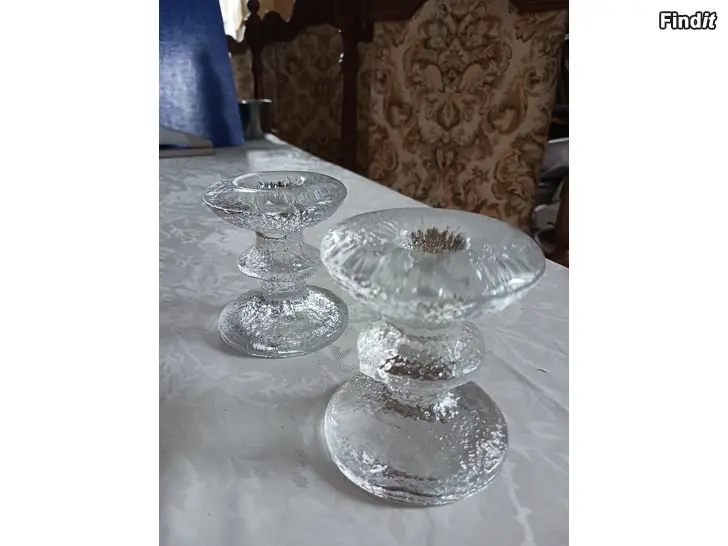 Säljes 2 st. Iittala festivo ljusstakar 1 knuts