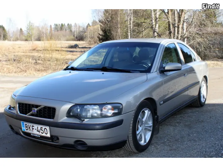 Myydään Huippusiisti Volvo S60 viisisylinterisellä 140 hv moottorilla ja automaattivaihteistolla