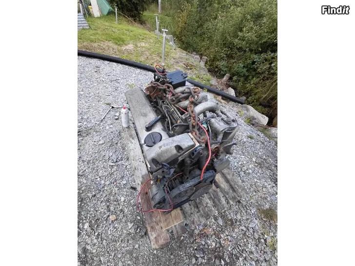 Säljes OM602 reservdelsmotor
