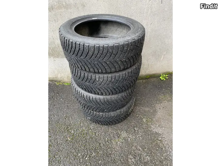 Säljes 225/55/17 michelin