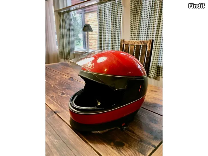 Myydään Kypärä Shoei Hjälm