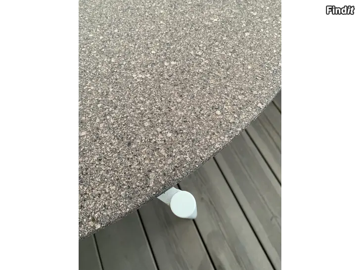 Säljes Soffbord utemöblemang