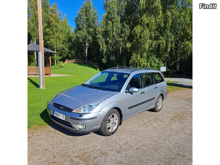 Myydään Ford Focus 1.6 bensa manuaali vm 2004