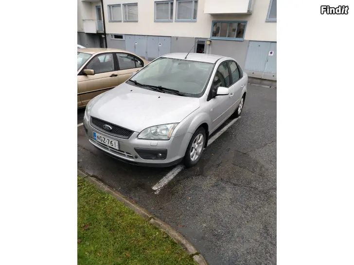 Myydään Ford Fokus 1.6i
