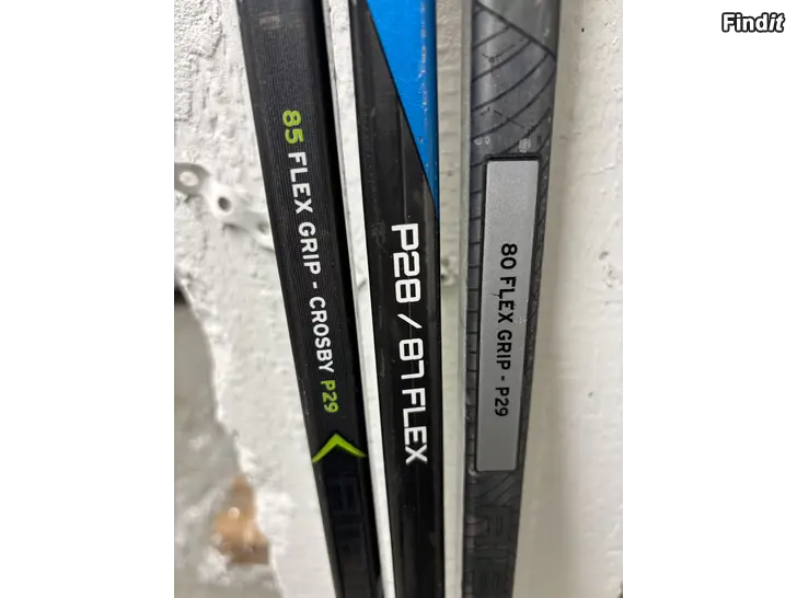 Säljes Hockey-klubbor