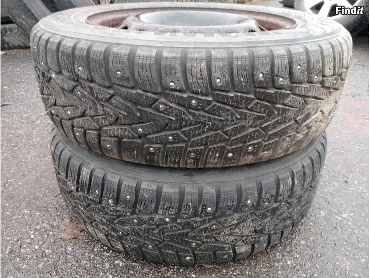 Myydään Nastarenkaat Nokian 185/65R15 vanteet 4-114,3 Kia