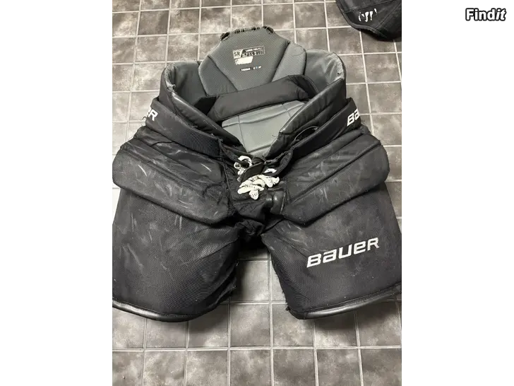 Säljes Jääkiekkomaalivahdin housut