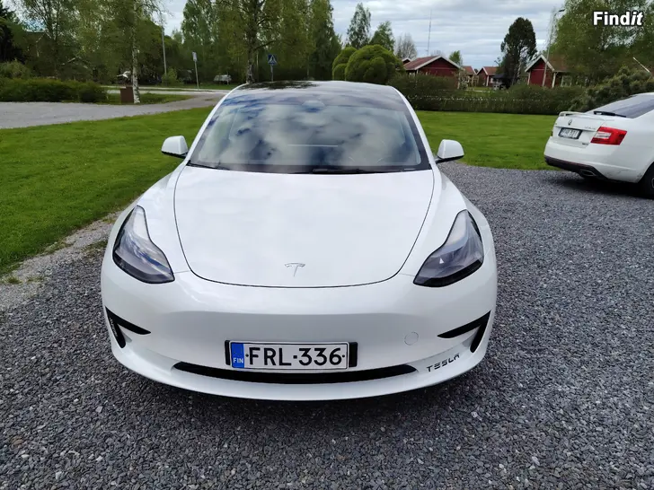 Myydään Tesla Model 3 Standard Range RWD 2022  stilren elbil i fint skick