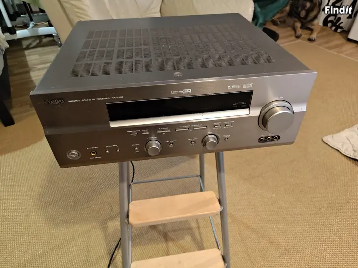 Myydään YAMAHA RX-v557