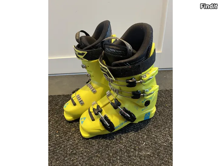 Säljes Fischer slalomskor 23.5