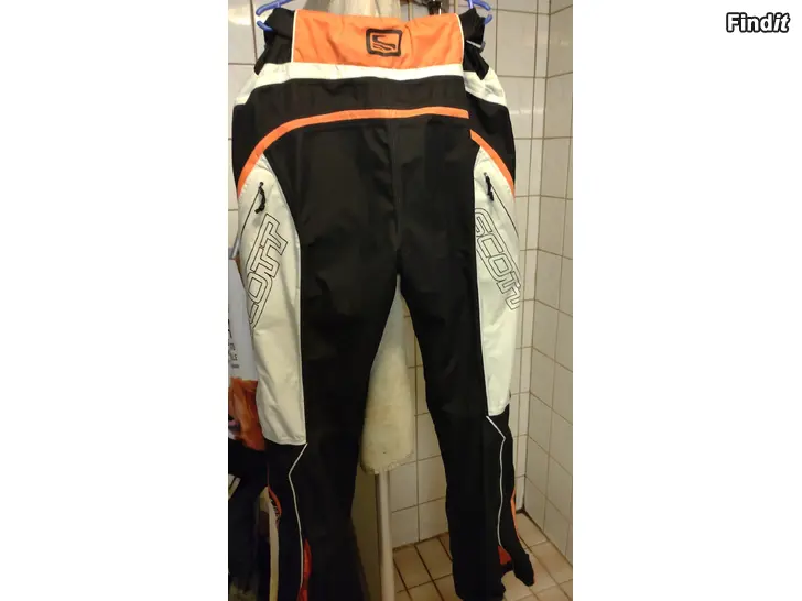 Myydään Scott ajohousut