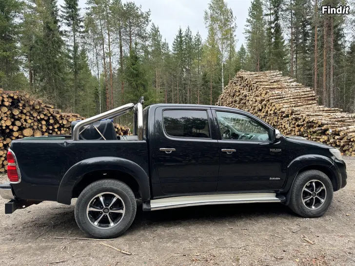 Myydään Toyota hilux 3.0 2015