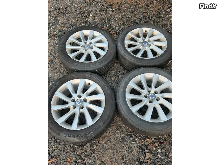 Säljes Volvo V70 Alufälgar med bra däck