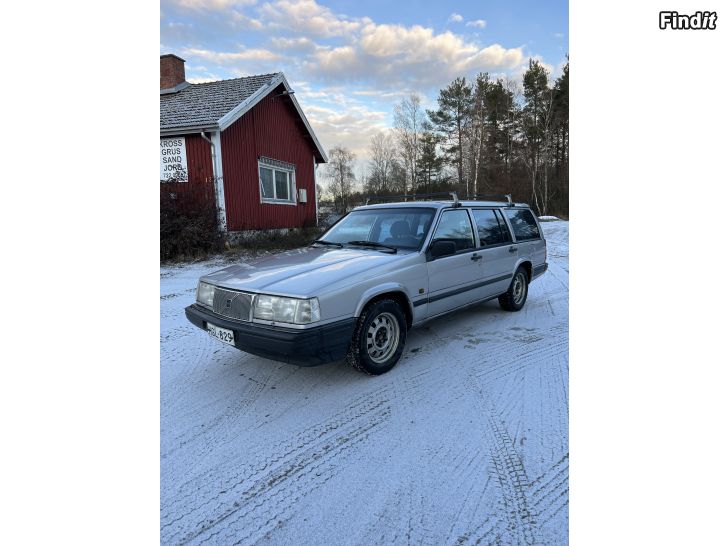 Myydään Säljes Volvo 945