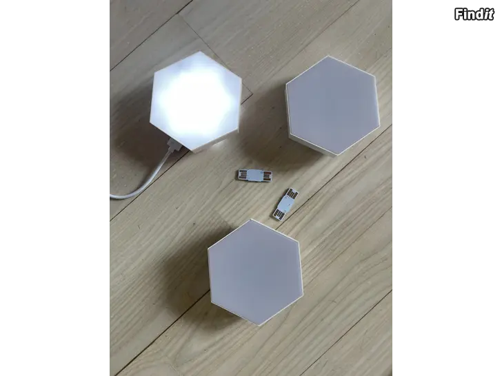 Säljes Hexagon vägglampor