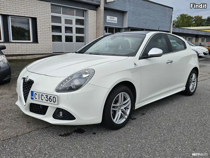 Myydään Alfa Romeo Giulietta 2,0 JTDm 140hv Diesel Panoramalasi kattoluukulla Cruise