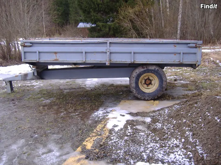 Säljes Traktorkippvagn