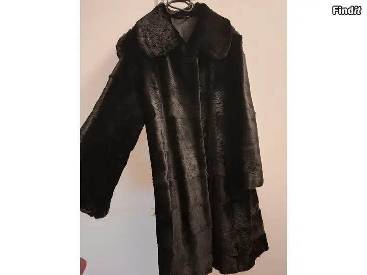 Myydään Myydään kaunis kaniturkkk