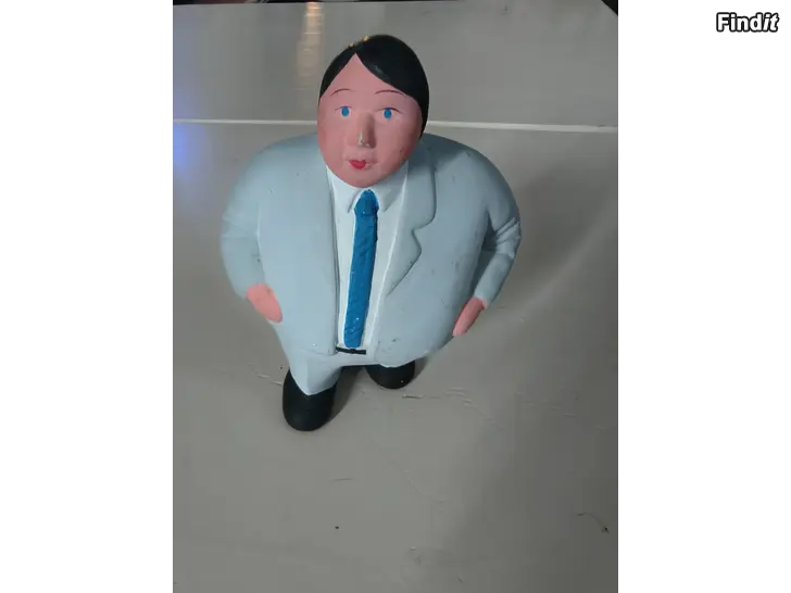 Säljes Keraaminen retro patsas