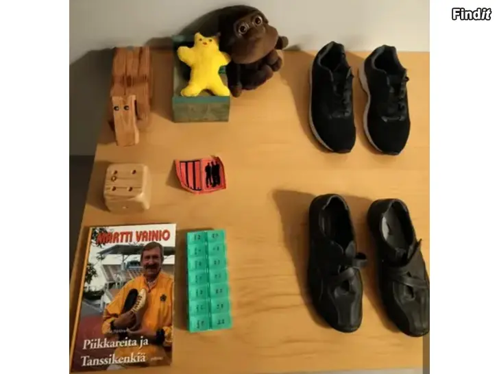 Myydään Puu koira juoksukengät kissa pikku kuu