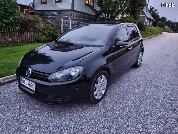 Myydään Volkswagen golf 1,6 2011