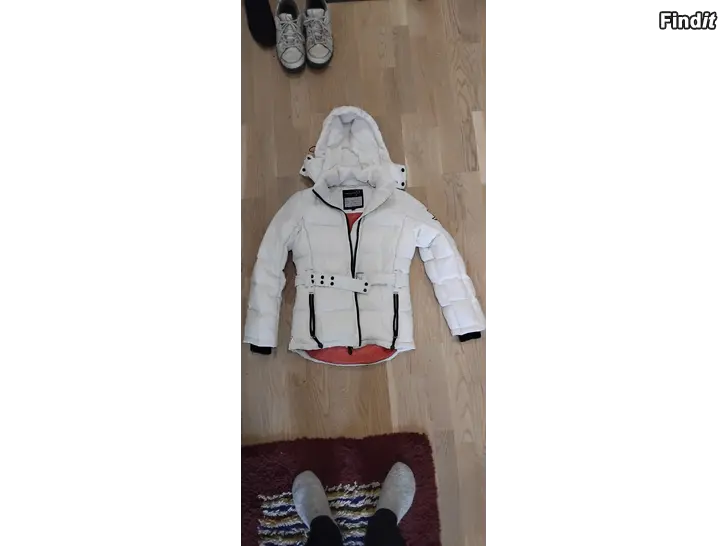 Myydään Pelle P untuvatakki koko S