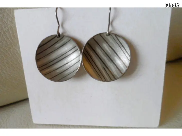 Säljes Kalevala Sakura 9g Hopeakorvakorut