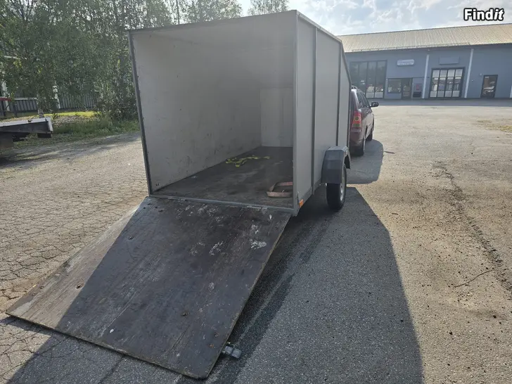 Myydään Peräkärry