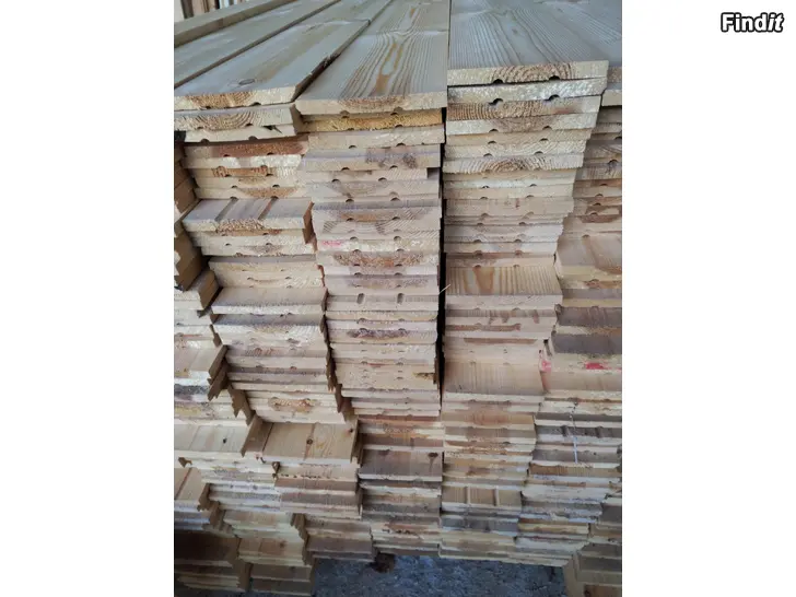 Säljes Säljes släthyvlad panel