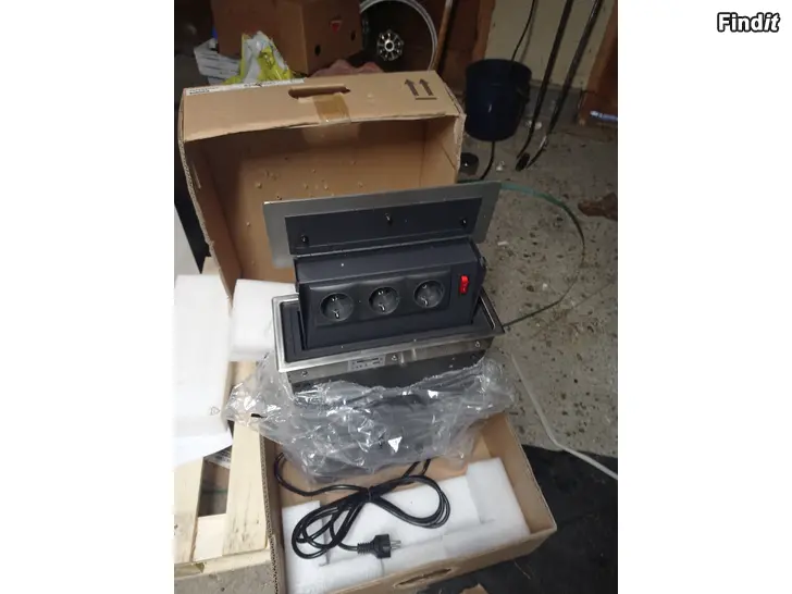 Myydään Upotettava pistorasia