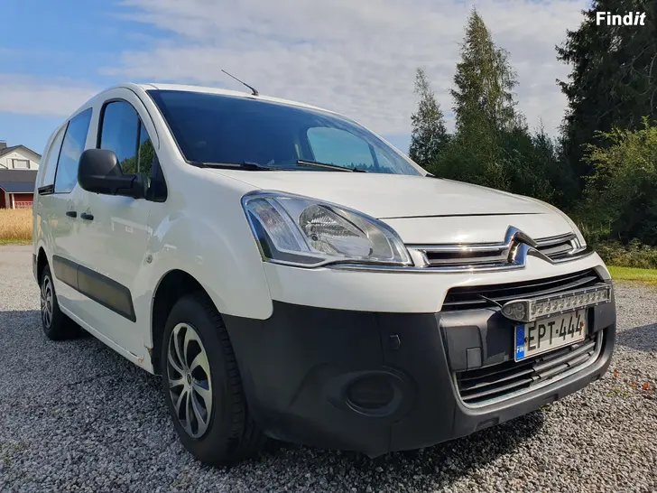 Säljes Citroën Berlingo paketbil 2012  lång modell, automat, diesel