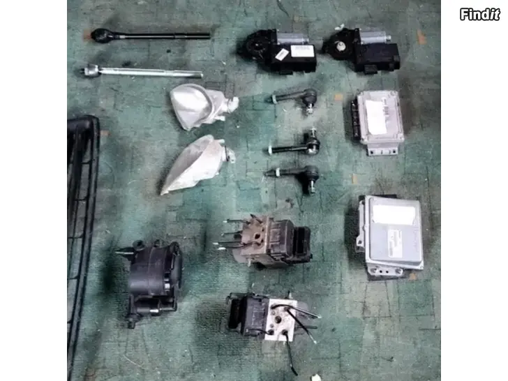 Myydään Takaumpio välijäähdytin akkukotelonkanssi