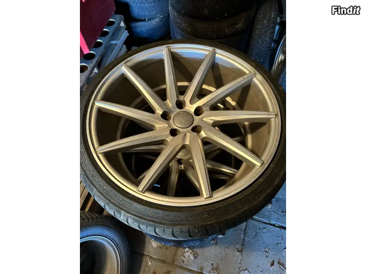 Säljes 20x10 fälgar å däck