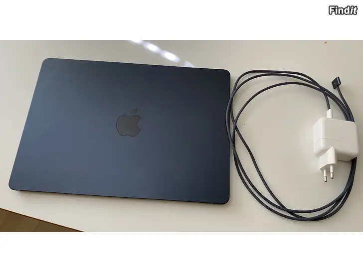 Säljes MacBook Air M2 256/8 + extragaranti