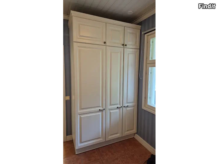 Säljes Säljes Tamburskåp