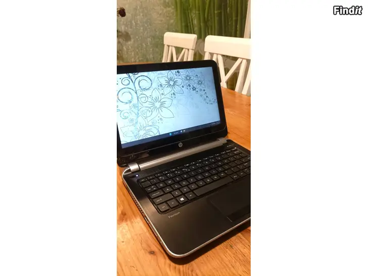 Myydään HP Pavilion TS 11 11,6 touchscreen laptop med SSD och Windows 11