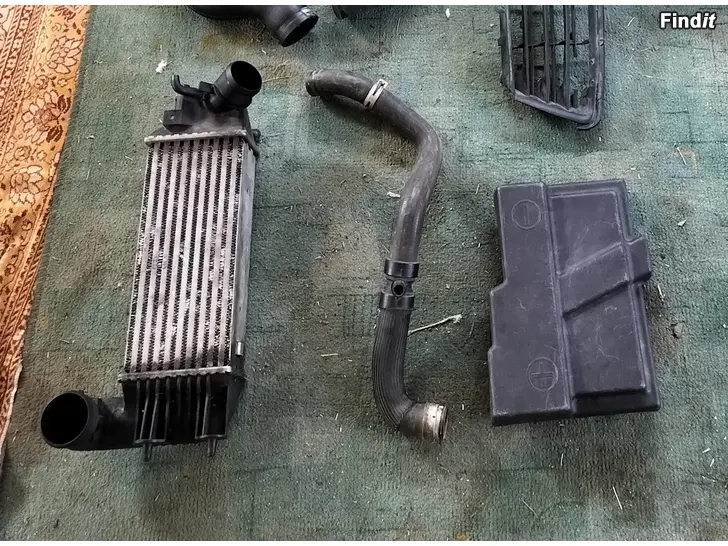 Myydään Syylärinletku ahtoputki ahtoputki välijäähdytin akkukotelonkanssi