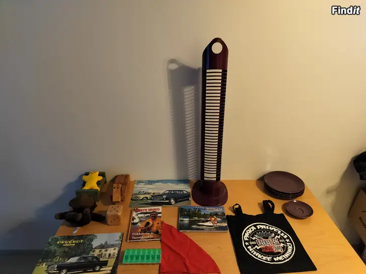 Myydään Puu koira tonttuhattu