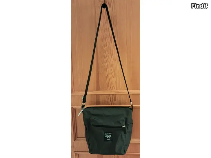 Myydään Marimekko Pal laukku by Risto Matti Ratia