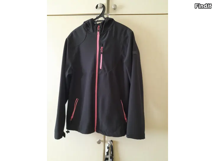 Myydään Softshell takki