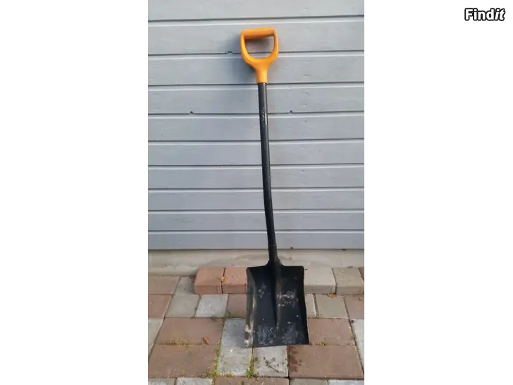 Myydään Fiskars lapio - betonilapio  metallivarsi -hinta 10e