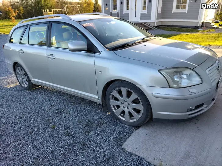 Säljes Toyota Avensis