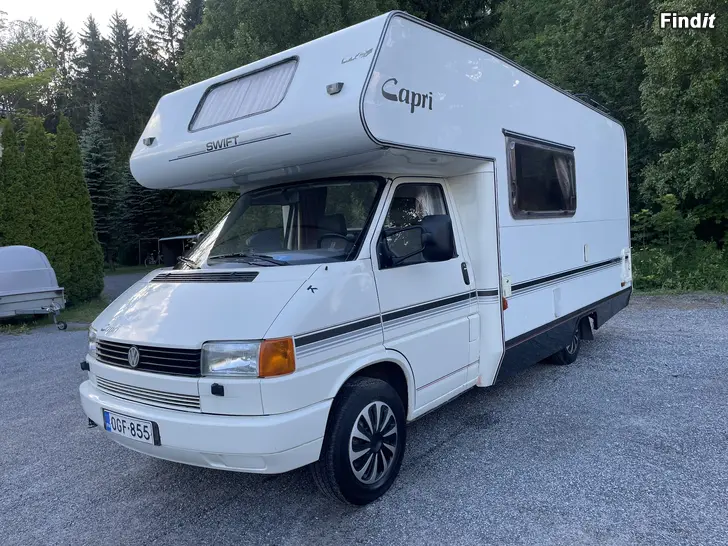 Säljes Volkswagen T4 2.4D Swift Capri 580 GXL  tehdastekoinen matkailuauto / fabriksbyggd husbil