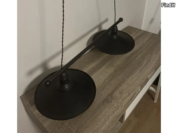 Myydään Eglo kattovalaisin